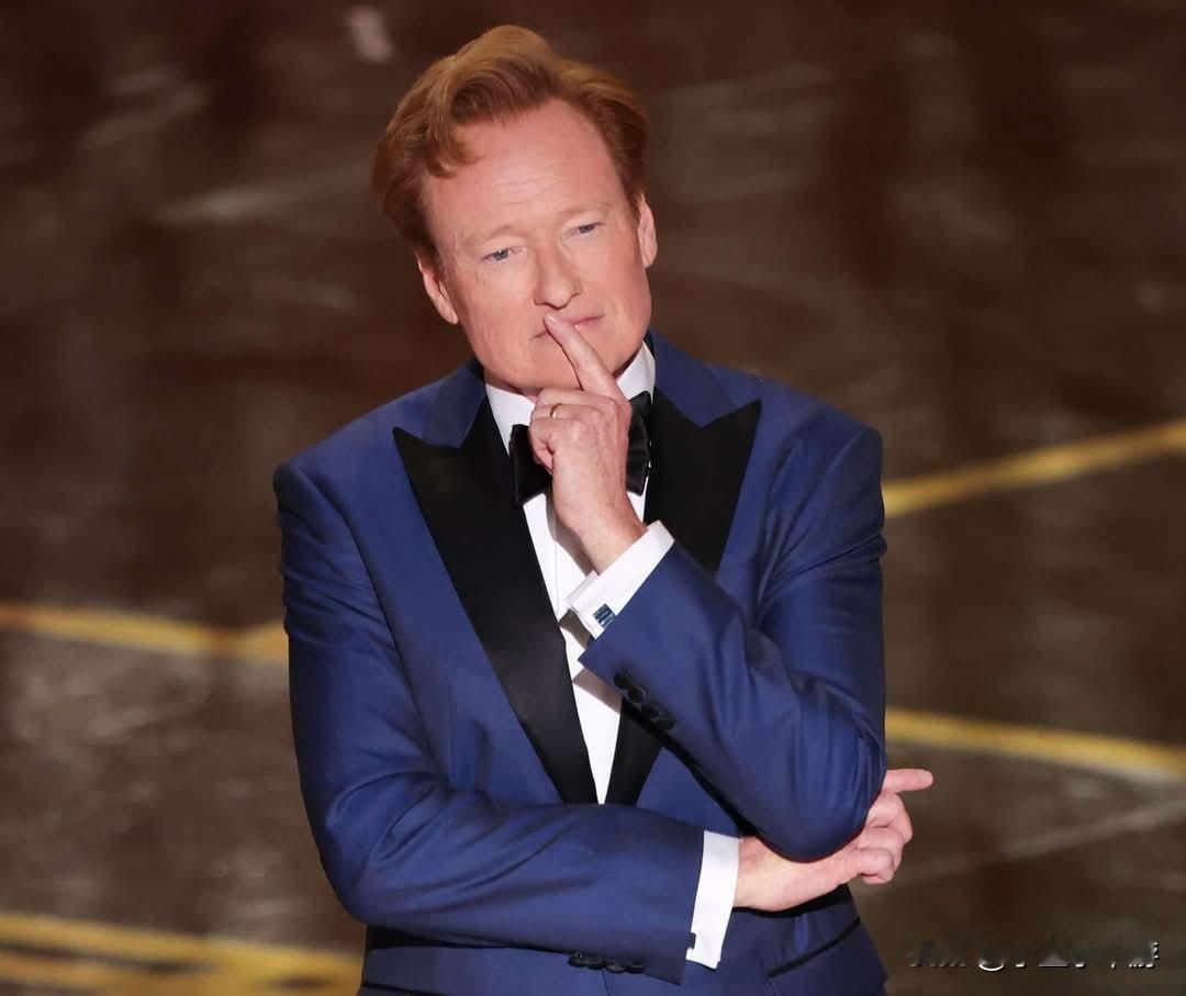 本届奥斯卡主持人开场白，左边调侃甜茶，右边吐槽NetflixCEO，连爱泼斯坦