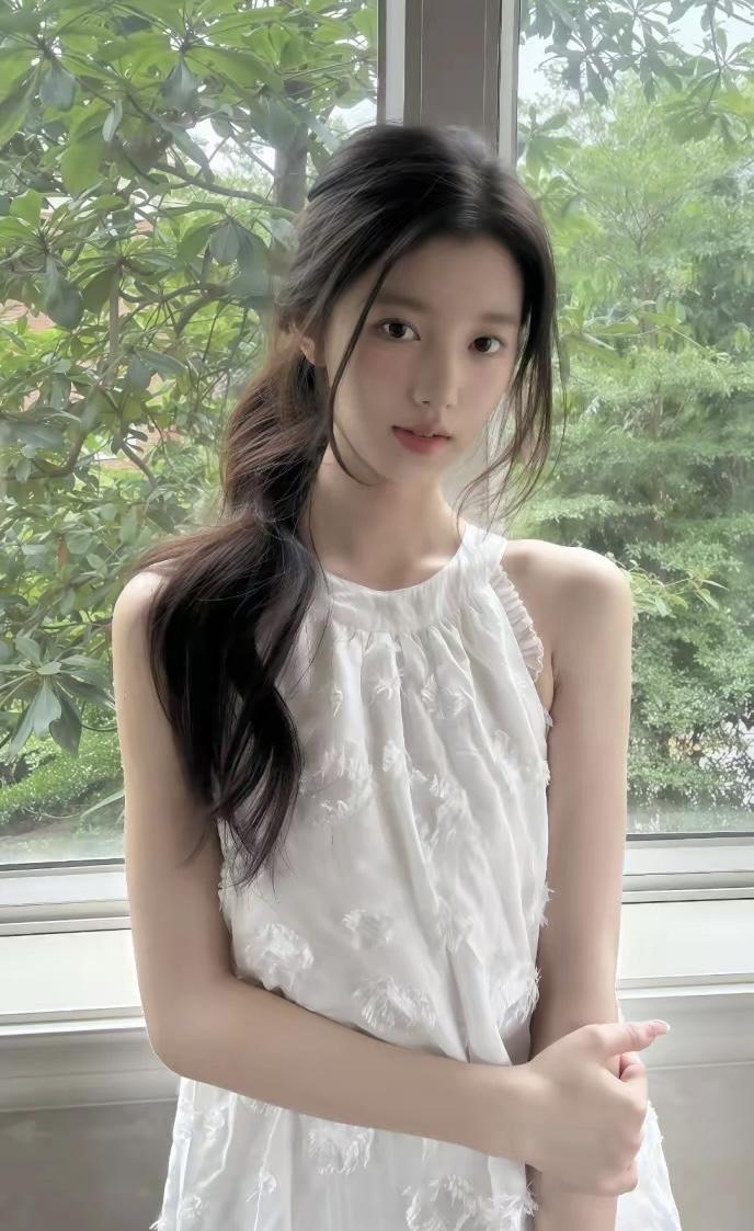 怎样的女孩才算清纯可爱漂亮又可爱的女孩才是最漂亮清纯可爱的女孩。