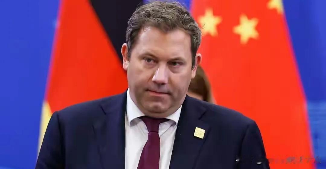 德国财长克林拜尔刚下飞机就迫不及待开始吹嘘自己的