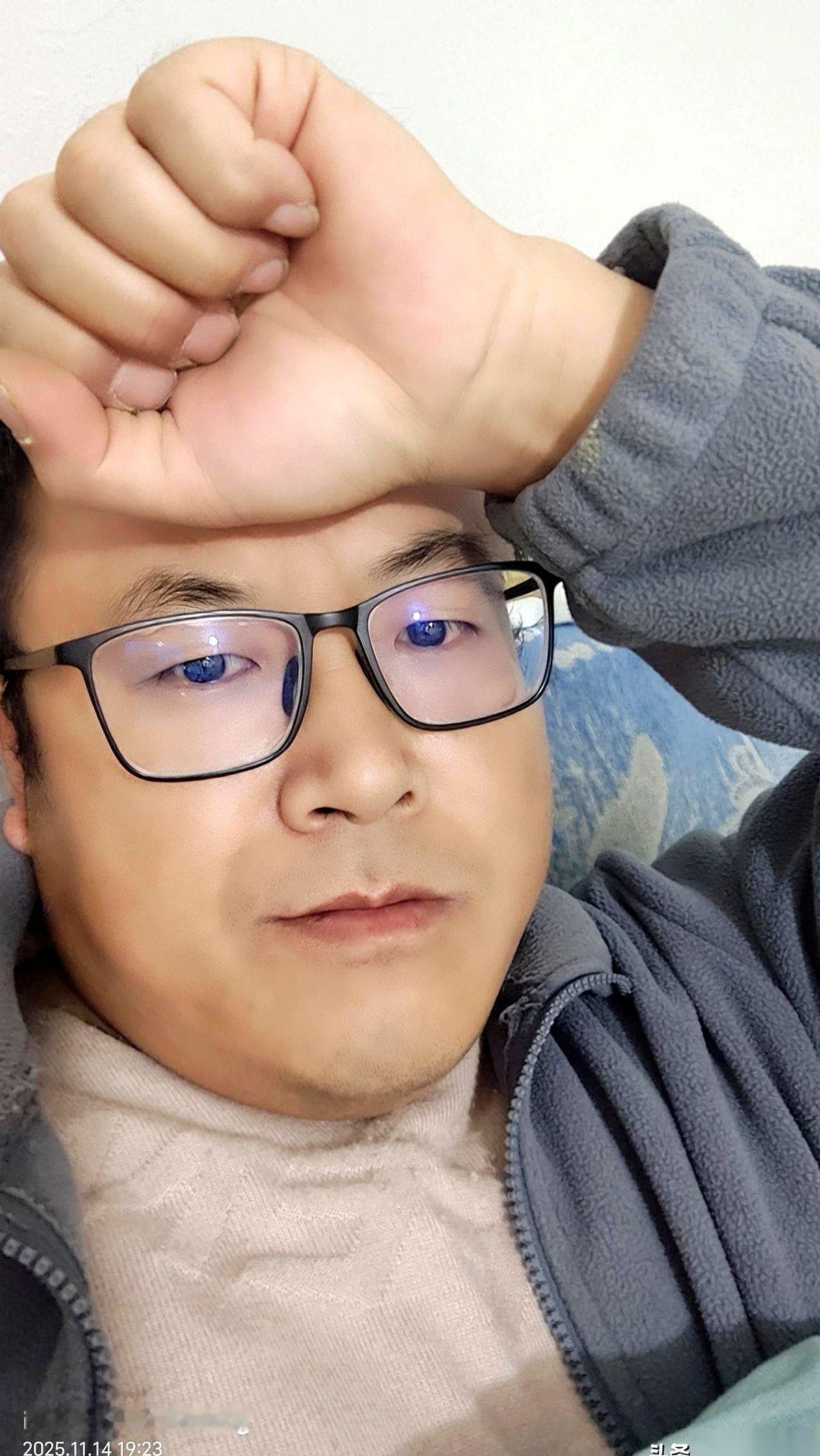 今天挣了200。可我满脑子想的，都是明天要交的那350块取暖费。一个月的房租