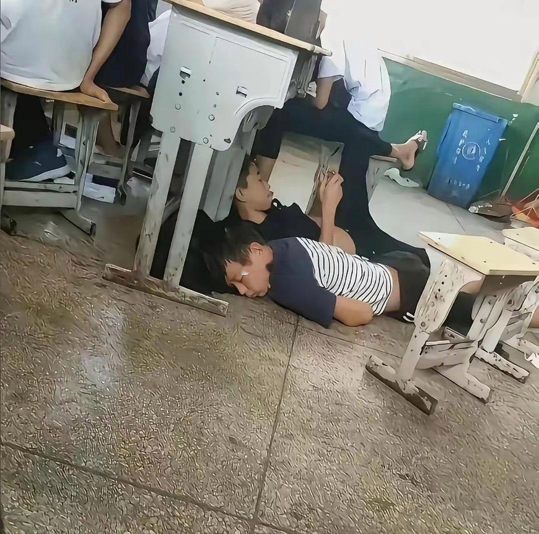 你哪些初中成绩最差的小混混，后来过怎么样了？