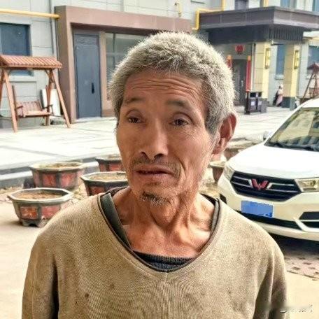 寻妻女被拐打工11年零工资，老板善举说辞太离谱四川通江出了桩憋屈事，金福春