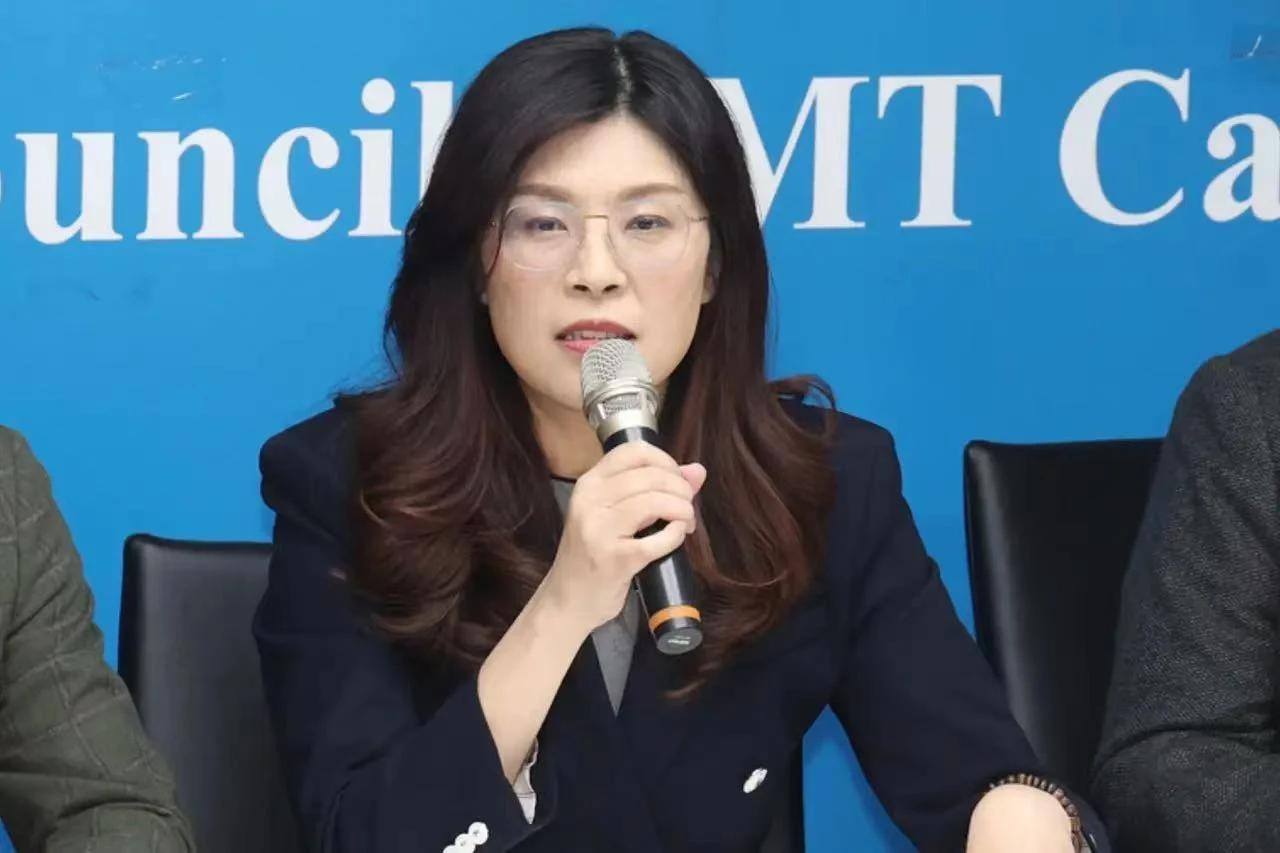 郑丽文被蓝委孤立？台媒体人：国民党已有人后悔支持郑丽文日前，台立院处理政院版