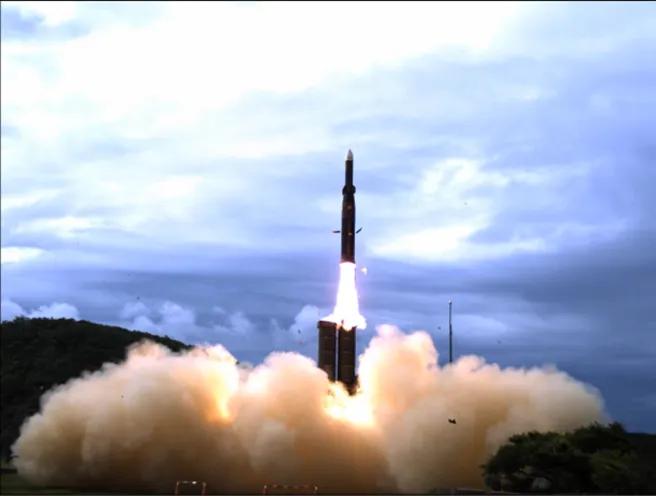 台湾自称研制出，全球第三款！「强弓反弹道导弹系统」台防务部门提交立院报告指出