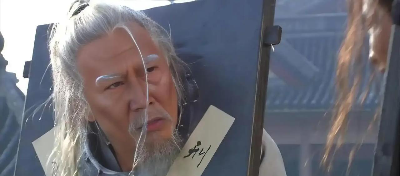 1390年，朱元璋要杀功臣李善长。李善长扑通一下跪倒在地：“我都77岁了，还能干