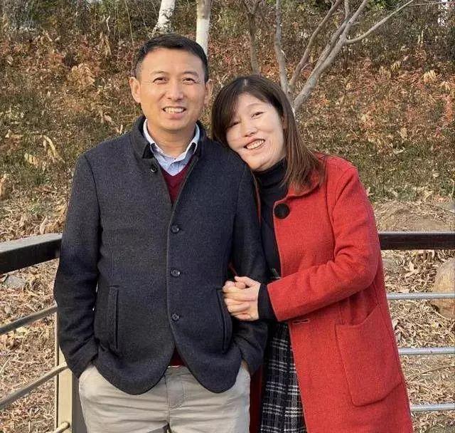 北大法学学霸陈长志，2007年，顶着全家反对，娶了脸被烧残、学历差一截的贵州姑娘