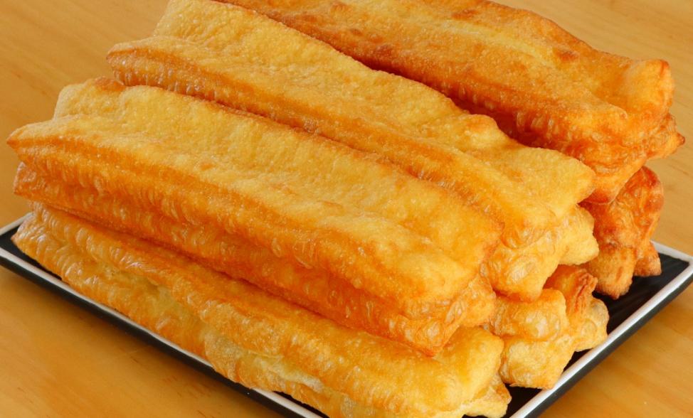 “血栓大户”被揪出！再次提醒：劝你少吃3种食物，越吃血管越堵每天早饭摊的油条、