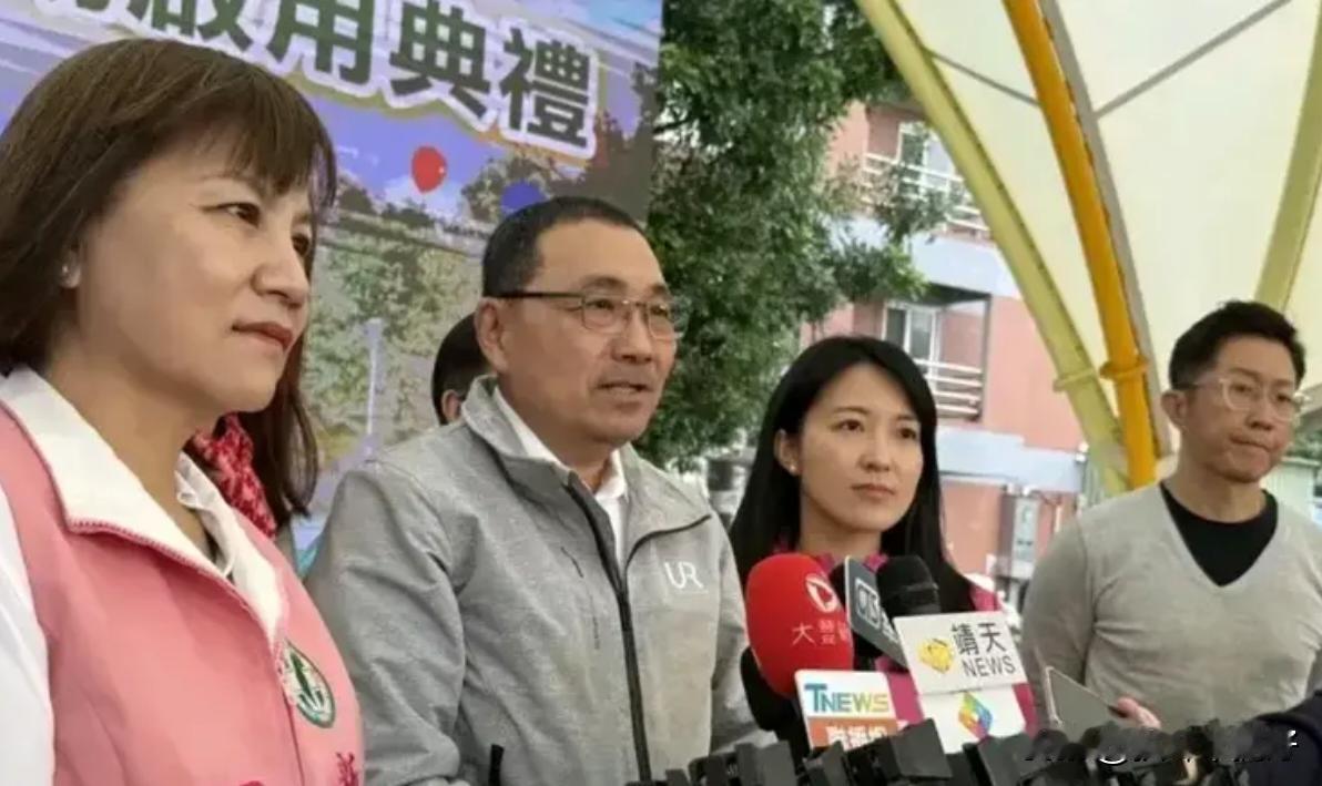 郑丽文刚和黄国昌见完面，侯友宜又又又有意见和看法了以往总是标榜自己“侯侯做代