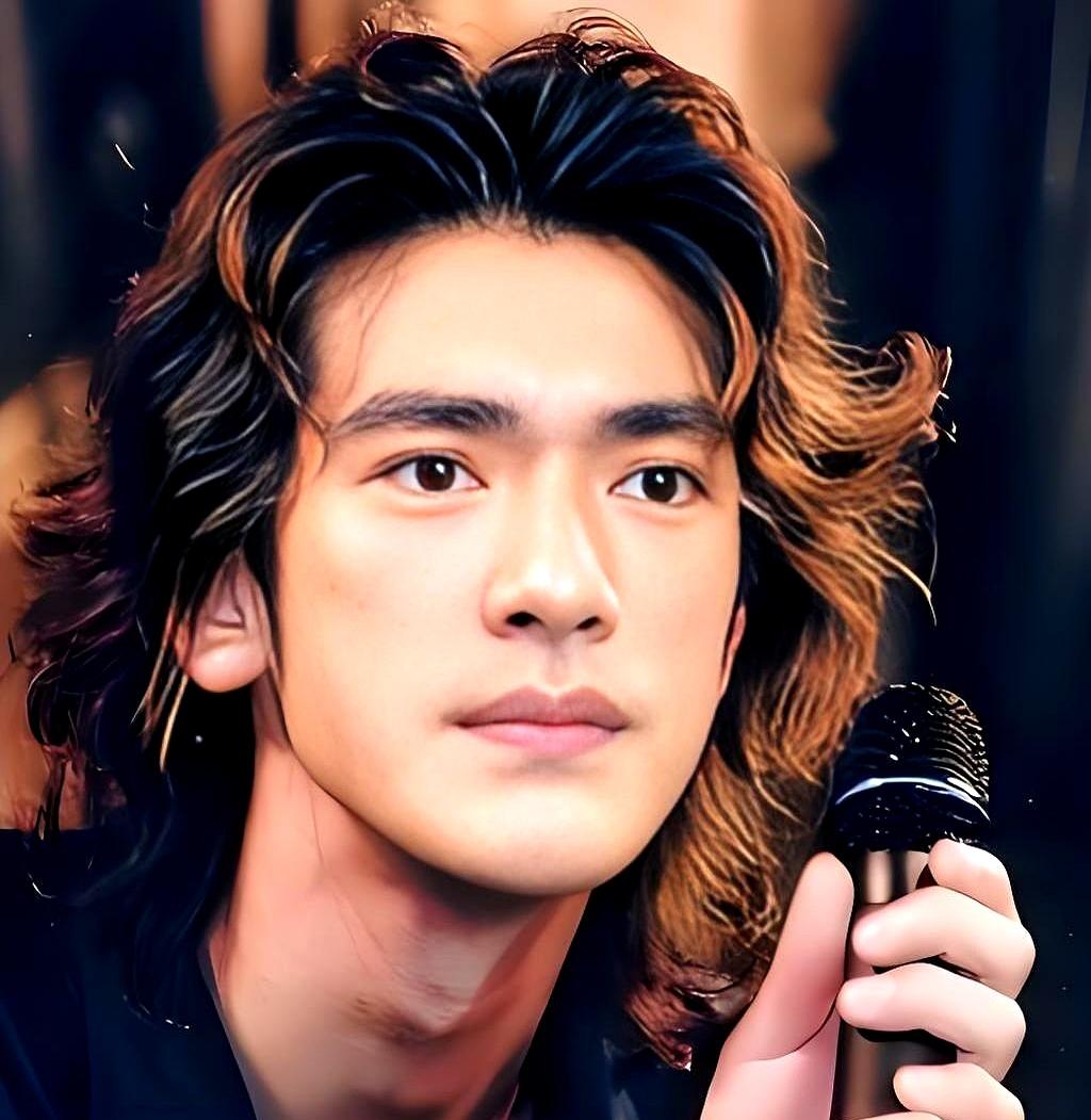 你敢信？消失6年的金城武，带着4亿砸的雪夜铜锣湾杀回戛纳！这6年他窝在日本乡