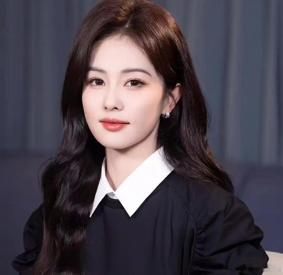 终于知道了导演们为什么都爱找白鹿演戏，不是因为她没文化，好“拿捏”，也不是因为她