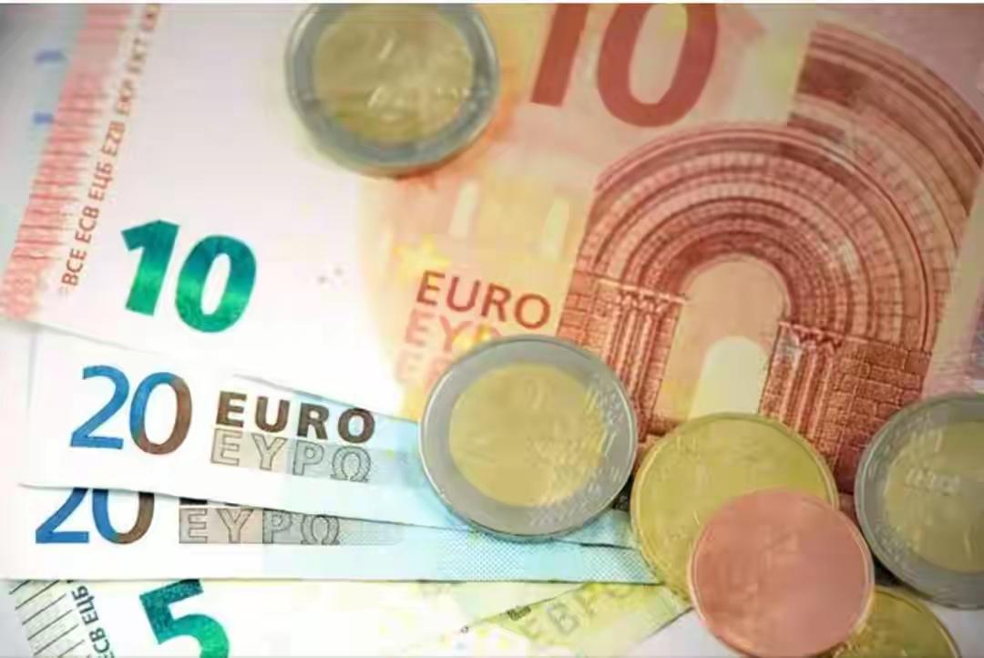 近日，人民币汇率行情迎来一波亮眼表现——在岸、离岸人民币汇率双双创下一年多来的新