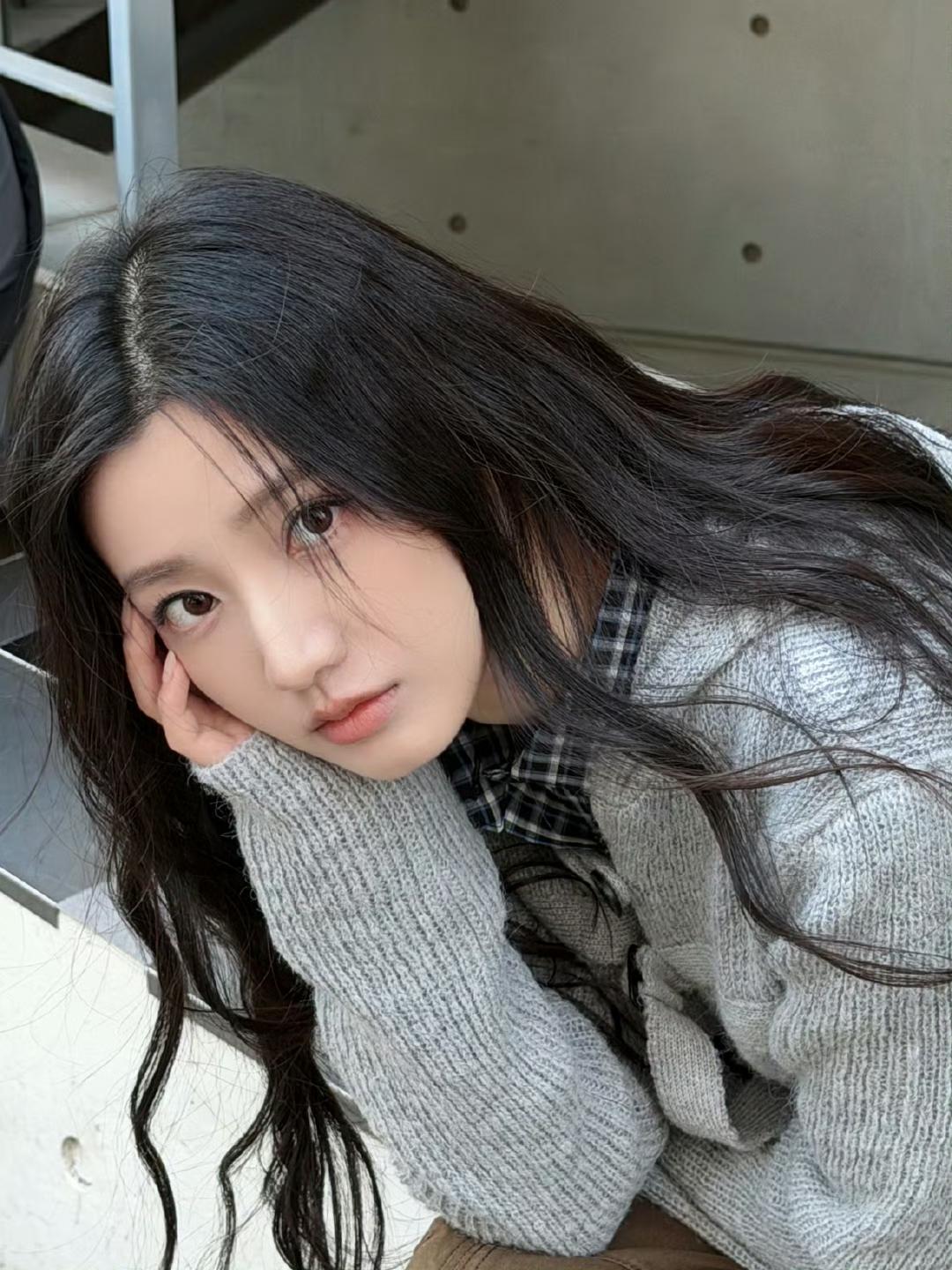 女神驾到通通闪开[滑稽笑]黄奕