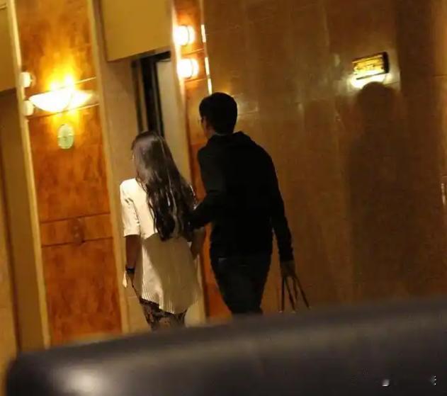 内蒙古，一男子很喜欢去养生馆，在养生馆里4次邀约了失足女，两个人商议了价格300