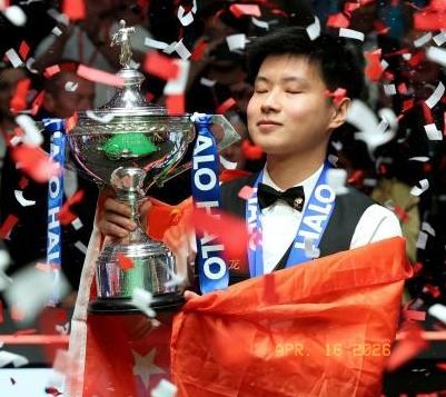 赵心童世锦赛正赛首轮以头号种子身份对阵排名最低32号选手海菲尔德。有人质疑这不