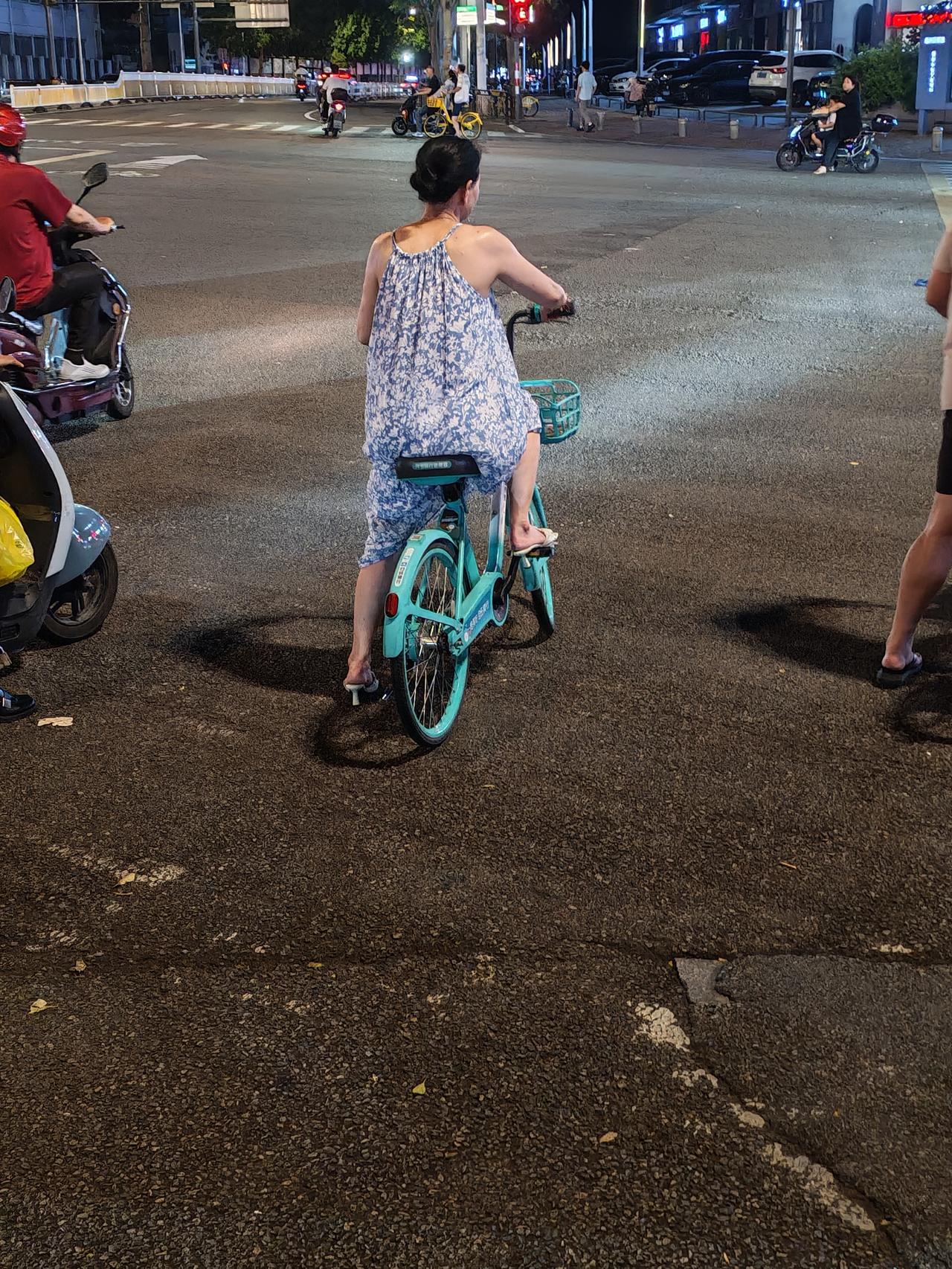 50岁奶奶怎么穿