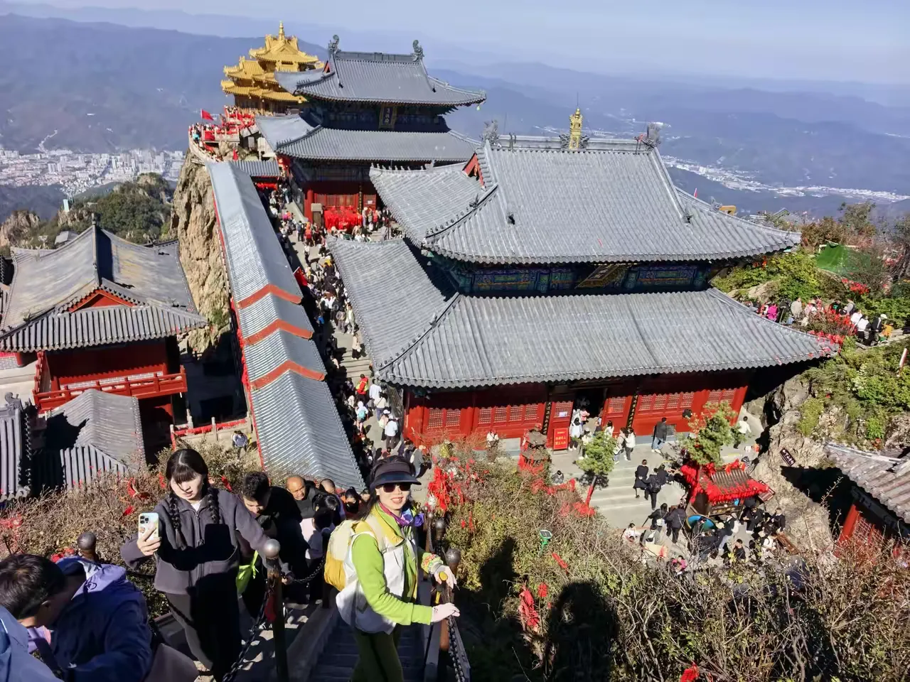 国庆回归，仍有余味！多年前曾两次来洛阳旅游，今年重游，感慨良多。从老君山、龙门石窟、白马寺、洛邑古城