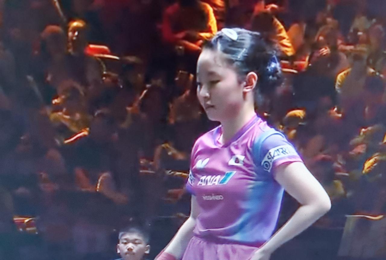 张本美和再次倒在王曼昱拍下，正如侯英超主播说的那样，用两个字形容：无解。#万能