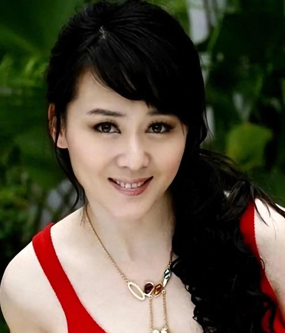 李大双是有多恨李琳，居然说出这样的话，这是丝毫不想给前妻李琳留面子吗？谁能想到初