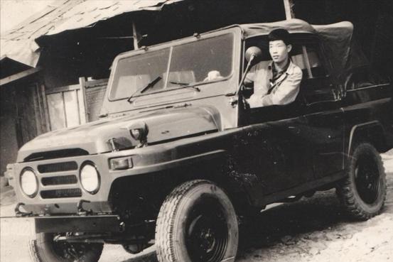 毛主席昔日的专职司机梁国栋，建国后调到地方工作，是什么级别？2003年4