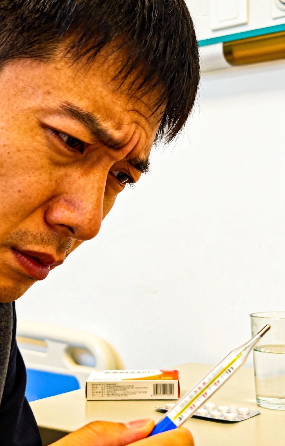 今年流感严重，可能由以下原因导致：•病毒因素：一是病毒变异，如出现“K