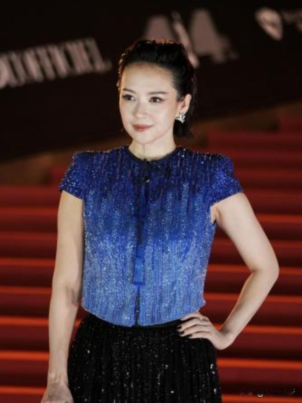 这次香港金像奖红毯总算是让我彻底看明白了什么叫真正的降维打击当其他女星还在