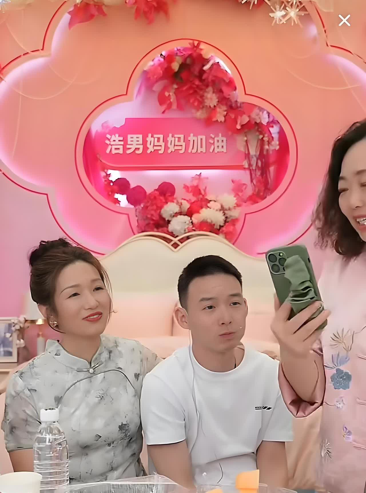现在全网最没法淡定的人，是谢岳了，他想到儿子谢浩楠会捐款，但是万