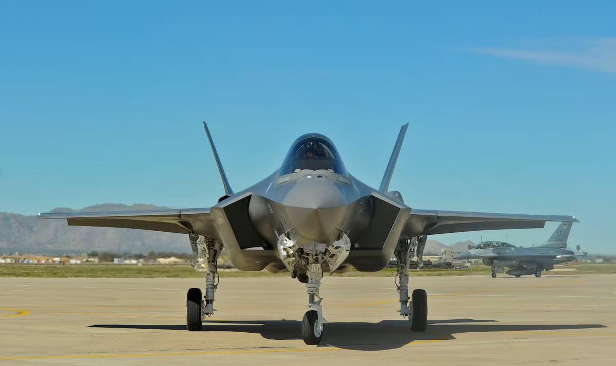 随着沙特王储把在美国的投资从6000亿美元增加至1万亿美元，美愿意卖给沙特F-3