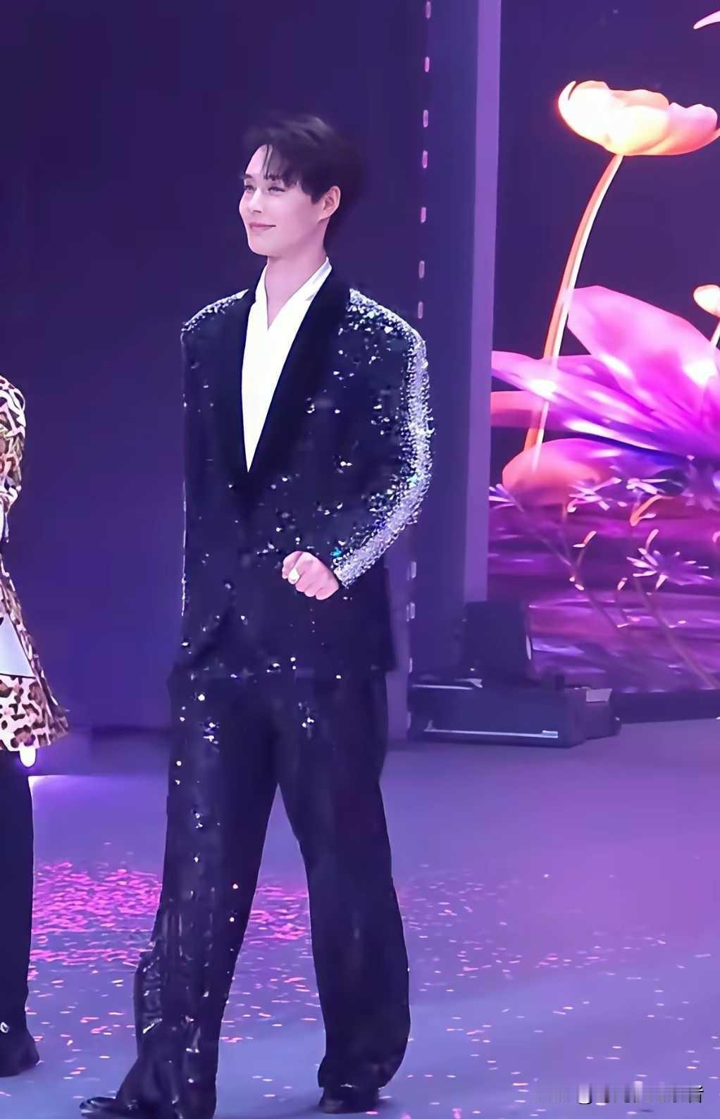 刘晓庆和柯淳看起来怎么一眼就感觉是拍短剧出来的呢！柯淳也是短剧演员最会规划自己