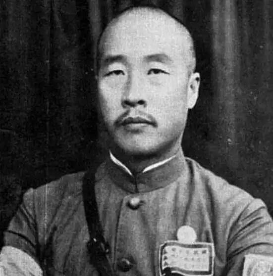 韩复榘被枪决时，身中7弹（头部2弹，身上5弹）。蒋介石知道后，训斥戴笠：“我说过