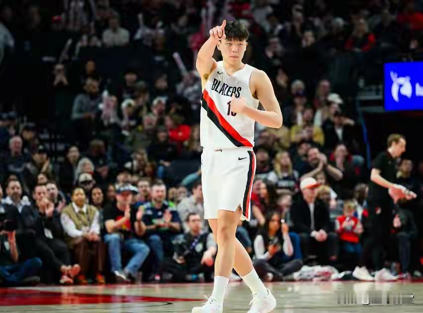 杨瀚森需要苦练三分，机会来了抓不住，也怪不得别人……！开拓者135-118击