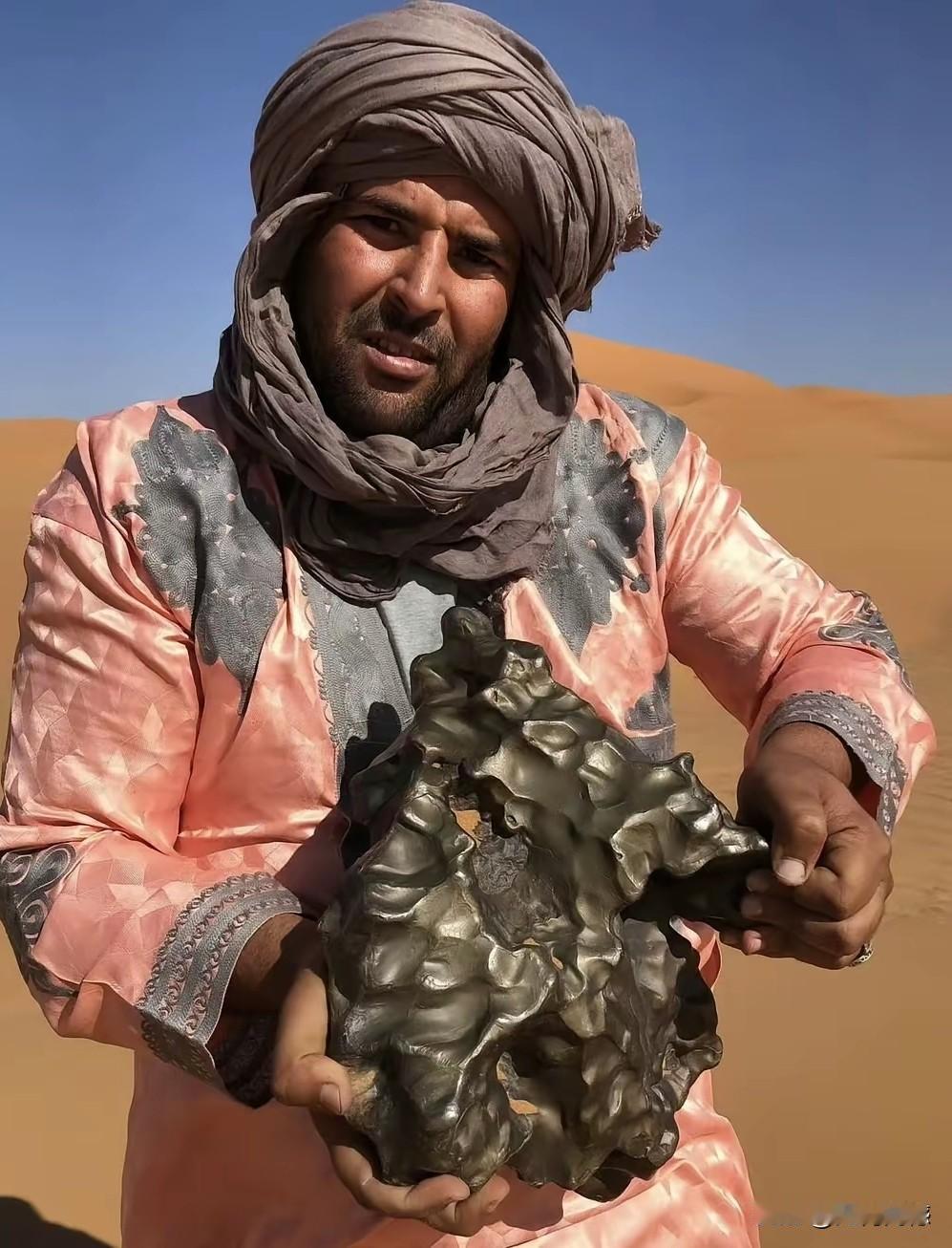 在沙漠中找到的铁陨石值钱吗？查看资料才知道，这东西值不值钱，跟品质和稀缺度有关系