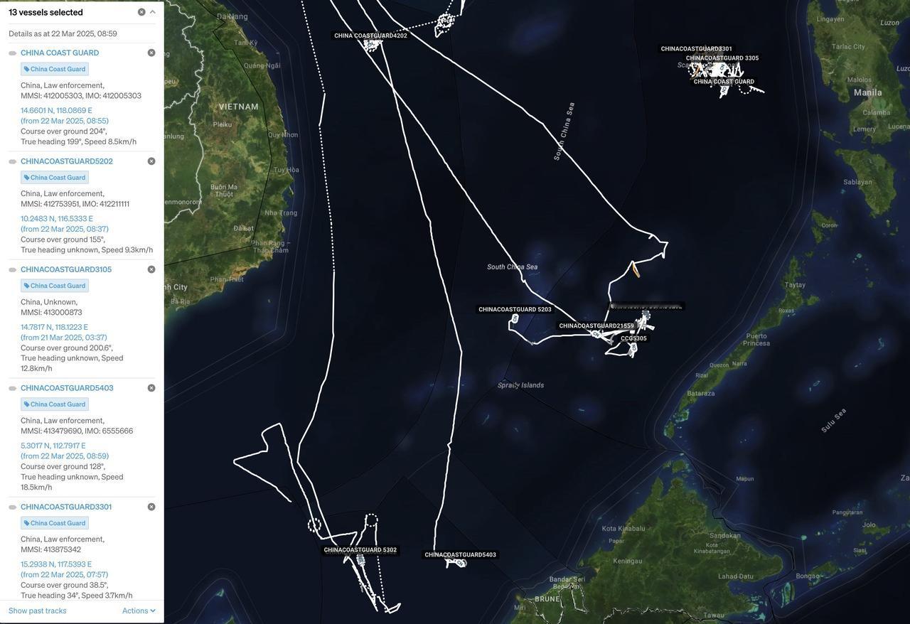 这个力度如何呢？这是过去一周内中国海警在南海的巡逻轨迹。有13艘海警船常驻南海，