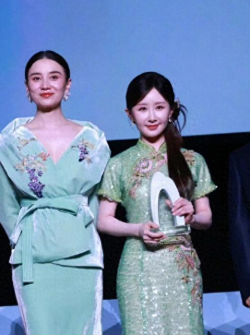 38岁舒畅同框45岁宋佳，生图状态反差太大，填充脸为什么一上镜就露馅？抗老思路该换了​