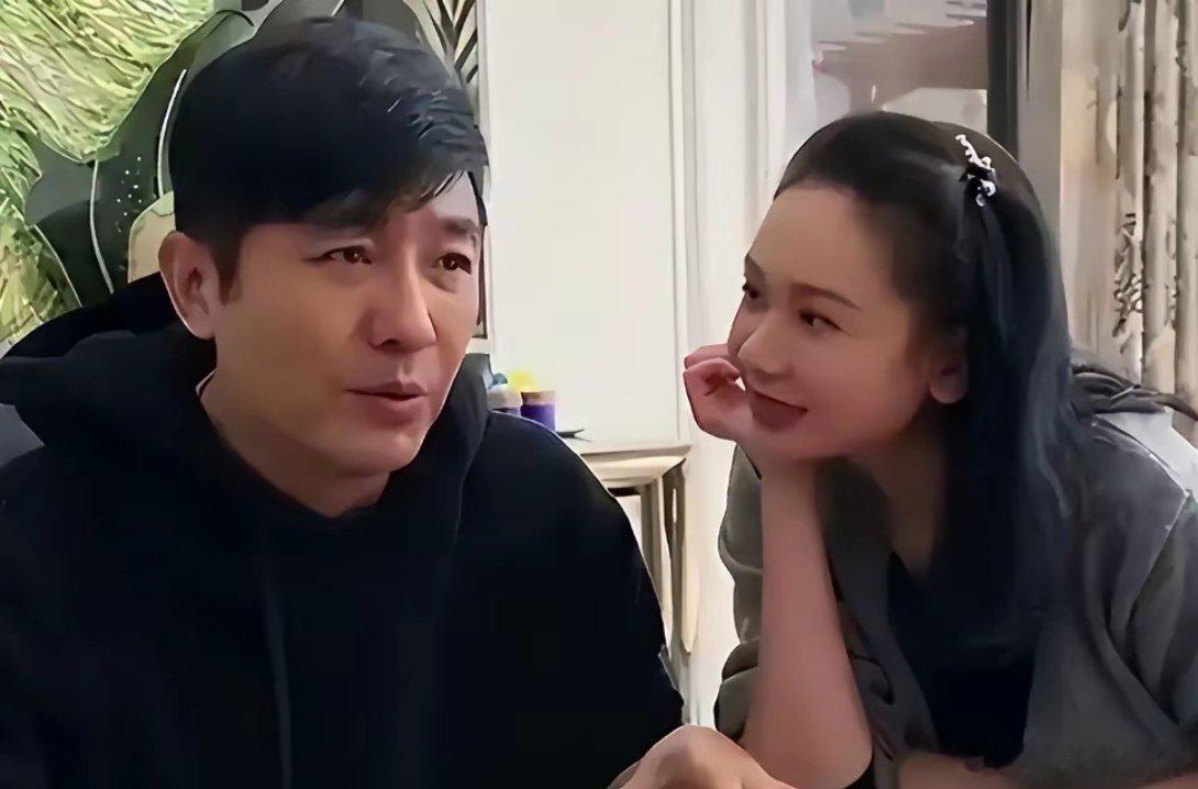 看看王一楠和高鑫两口子，再看看郭晓东和程莉莎两口子，压在心底的话不得不说同样是演