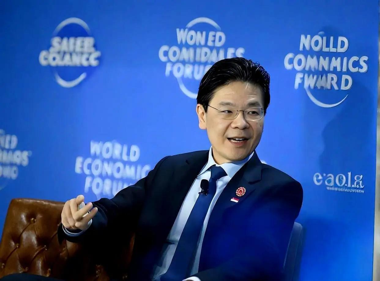 新加坡总理用中文发表演讲：我们绝不可成为单语社会！ 8月23日国庆群众大会上