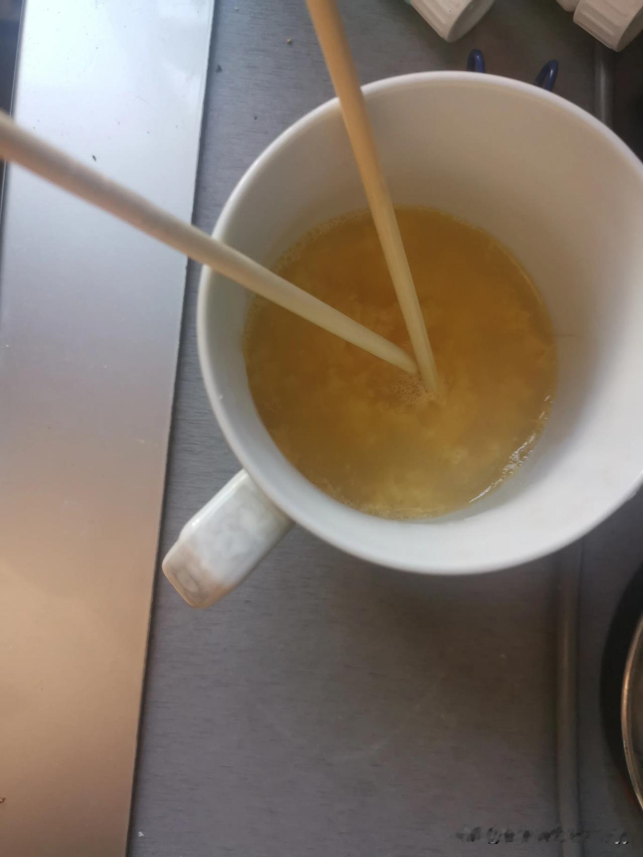 这周吃的都是鸡蛋茶，朱雀汤，土鸡蛋麻油