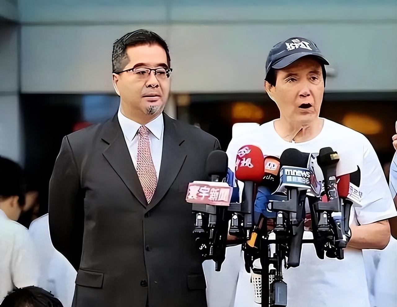 4月13日马英九基金会临时董事会引爆台湾政坛，台商捐款无入账、核心人员离职、内部