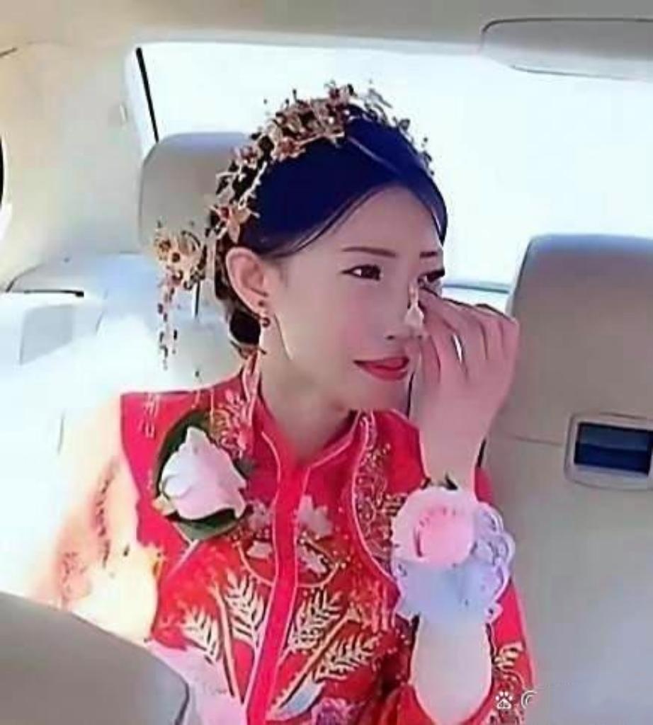 哈尔滨姑娘远嫁南京，娘家50多人19台车送亲，婚礼当晚直接掀桌走人真开眼了