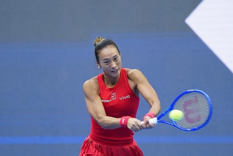 🎾郑钦文2-1布兹科娃，成功挺进中网16强 完整比分：7-6(3)