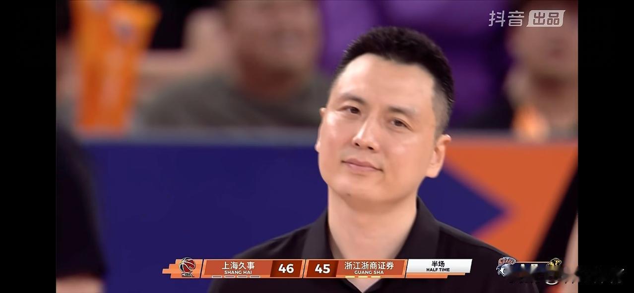 本赛季CBA最大的悬念不是谁能夺冠，不是布朗单场50分扔难以带队取胜，不是古德温