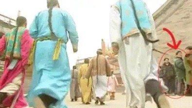 《还珠格格》真的是童年回忆了，那时候的火爆程度现在没几部剧可以比，真的是老少皆宜