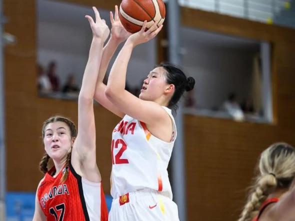 1分之差止步八强！U17女篮虽败犹荣，但同一个坑真不能再摔了一场只差1分的惜