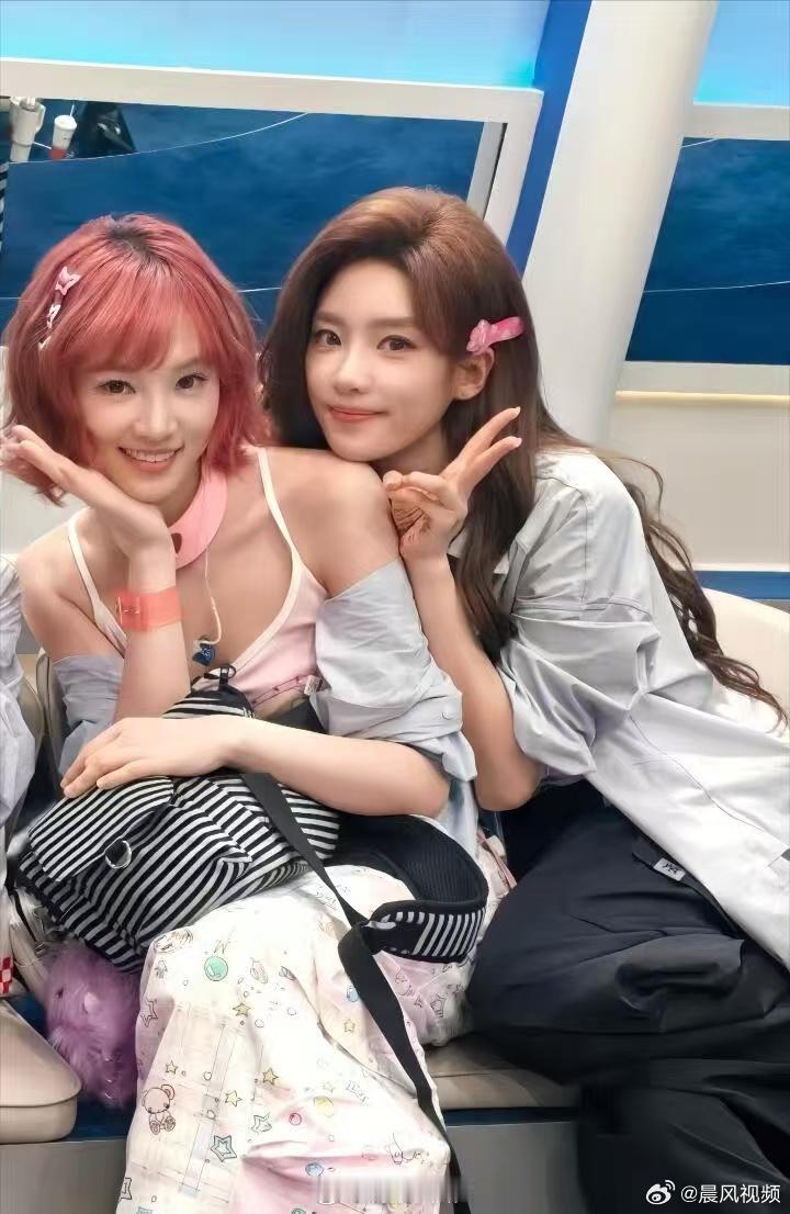 黄灿灿最喜欢张月的点是钝感力我家那闺女黄灿灿直言最欣赏张月身上的钝感力，并非反应