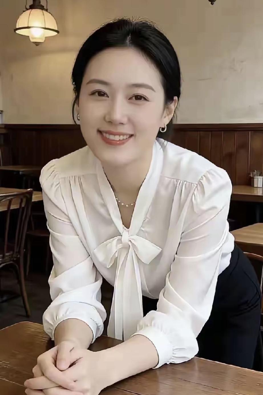 越成熟越清醒：成年人的世界，根本没有“刚好适合我”的位置。很多人这辈子输就