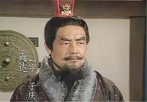 三国史上，刘备身边藏着一个比敌人更可怕的“自己人”！他是谁？刘备为何护着他？