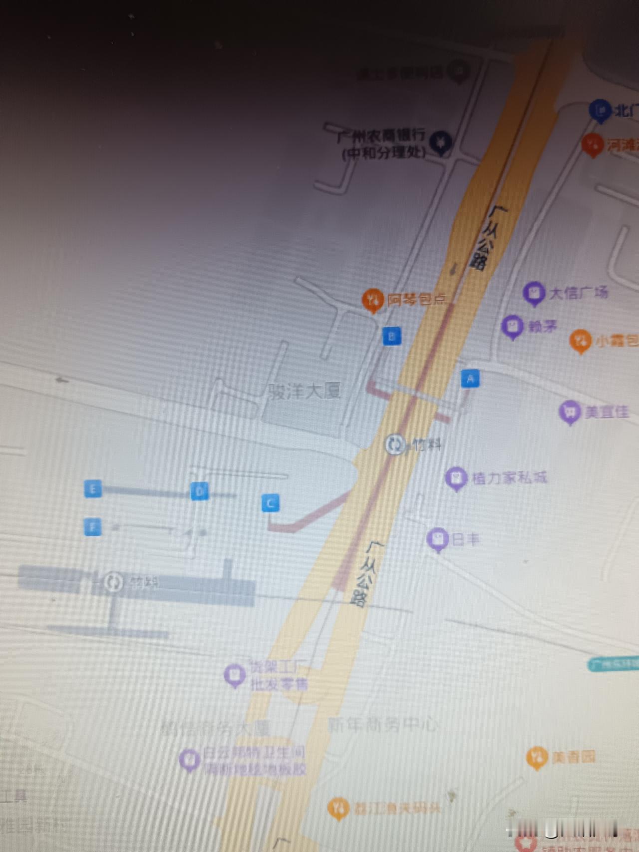 广州白云区诞生了一个低调的6方向向交通枢纽！白云区竹料轨道交通枢纽！由两条城