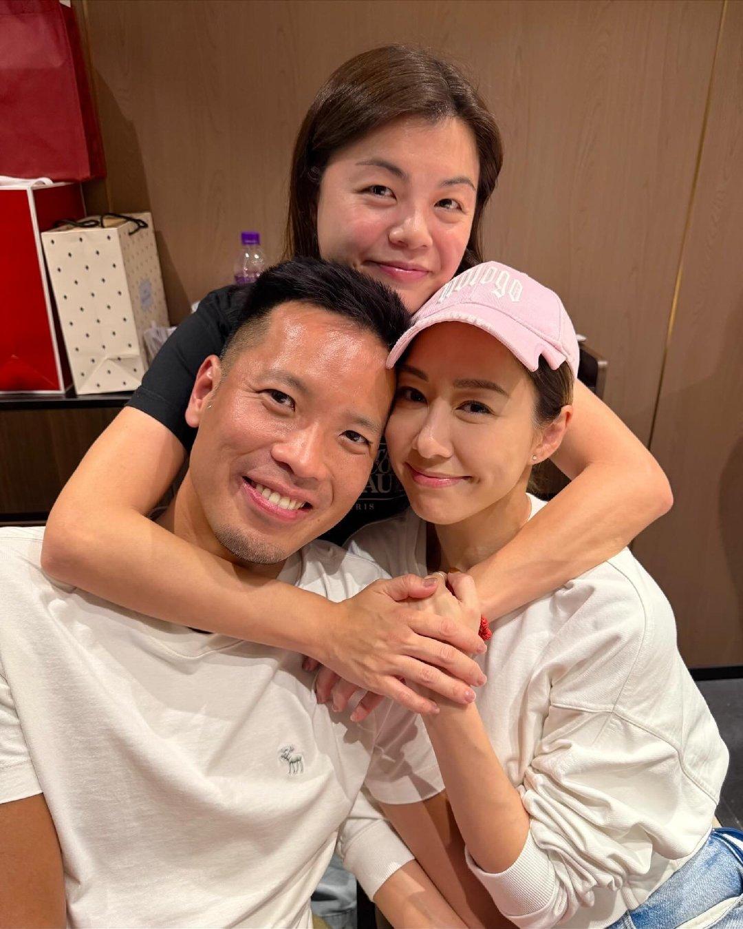 TVB视后胡定欣带着外科医生老公陈健华和一帮圈内好友聚餐，在场的其他明星有黄日华