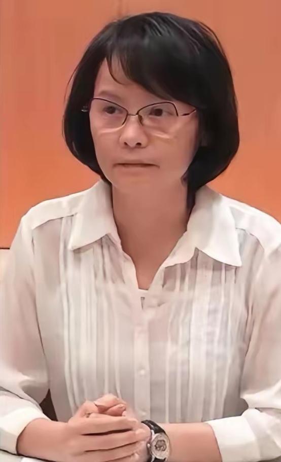 台湾女老师一句话，让14亿人破防！她说：“大陆要统一，不是要征服，只是想把被抢走