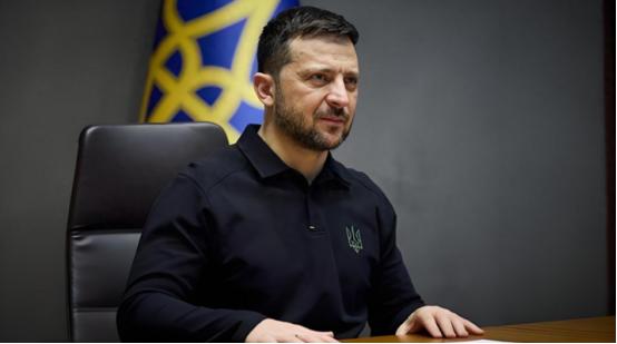 俄乌打仗打了这么久，没想到今天出了个意外！泽连斯基居然主动低头了，没敢直接找俄罗