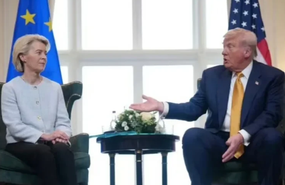 欧盟赢麻了，冯德莱恩对付美国总统还是有些办法的，硬是把30%的关税谈到了15%。